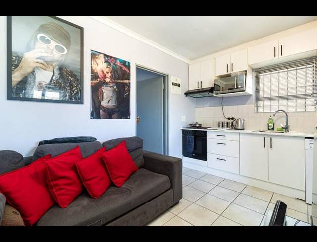 1 BEDROOM PROPERTY TO RENT IN LOEVENSTEIN